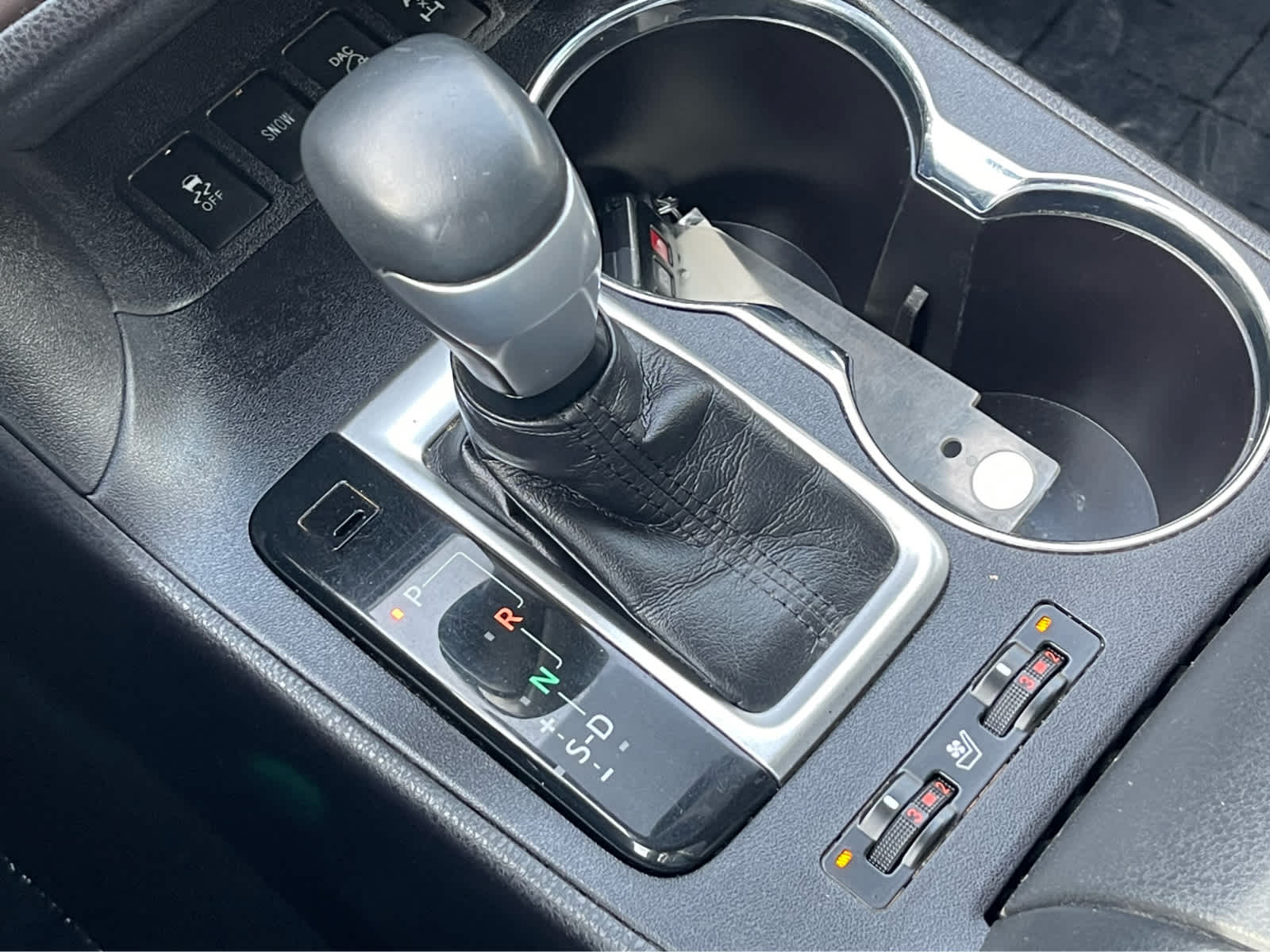 Thumbnail: 2018 Toyota Highlander - 17