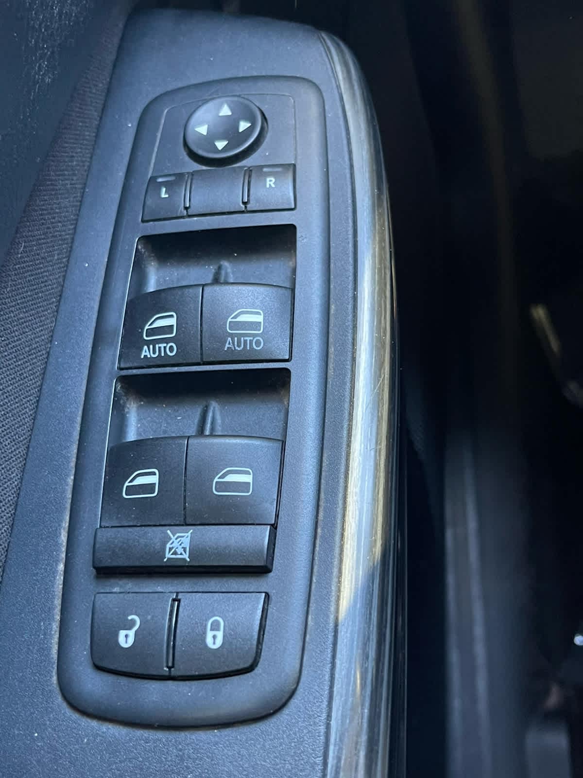 Thumbnail: 2016 Jeep Cherokee - 18
