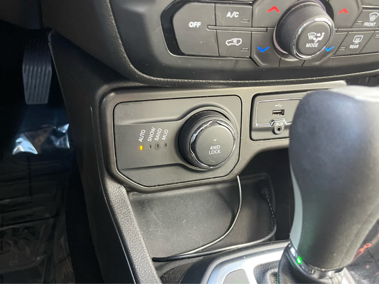 Thumbnail: 2021 Jeep Renegade - 17