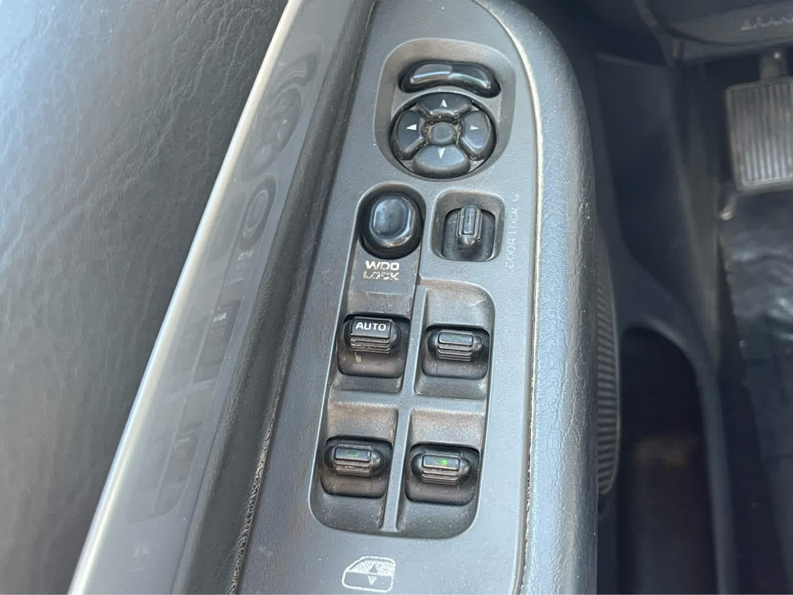 Thumbnail: 2004 Dodge Ram 2500 - 20