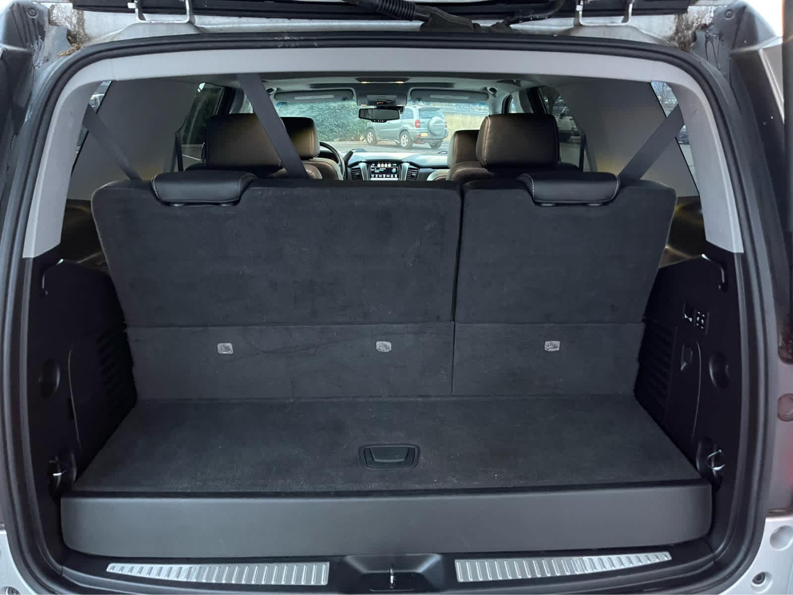 Thumbnail: 2019 Chevrolet Tahoe - 10