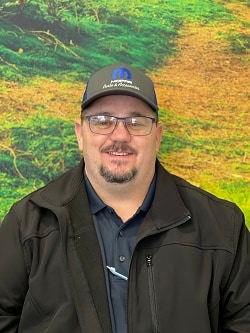 Staff member Joshua McLaughlin from ID_71f0c57dbfbf