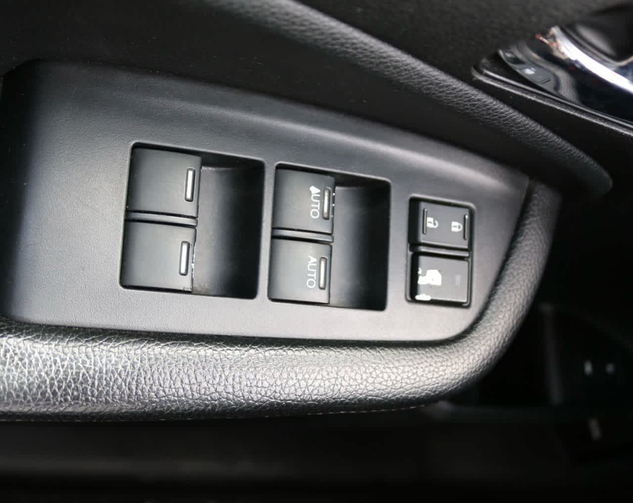 Thumbnail: 2019 Honda Pilot - 19