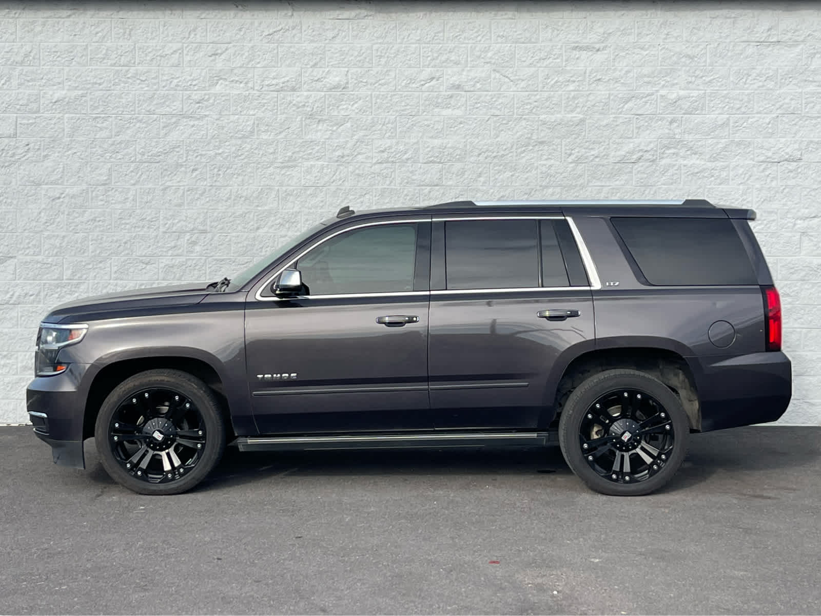 Thumbnail: 2015 Chevrolet Tahoe - 4