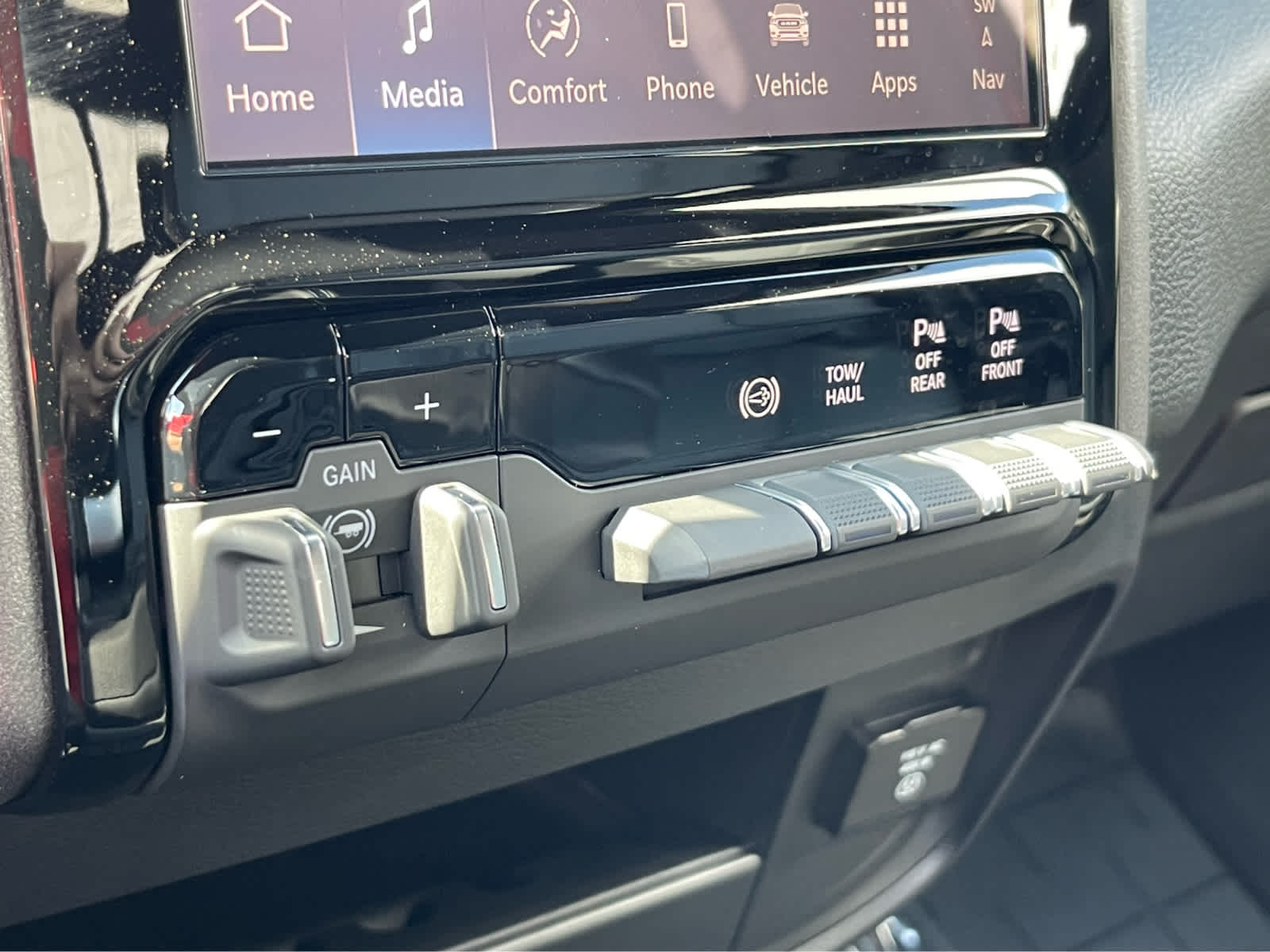 Thumbnail: 2026 RAM 2500 - 17