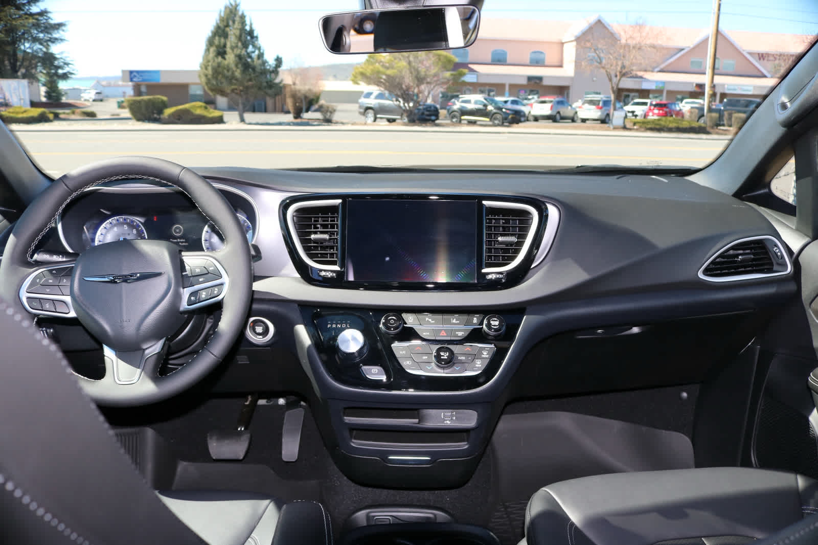 Thumbnail: 2026 Chrysler Voyager - 12