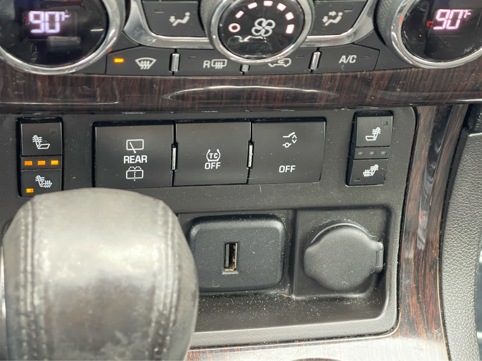 Thumbnail: 2017 Chevrolet Traverse - 16