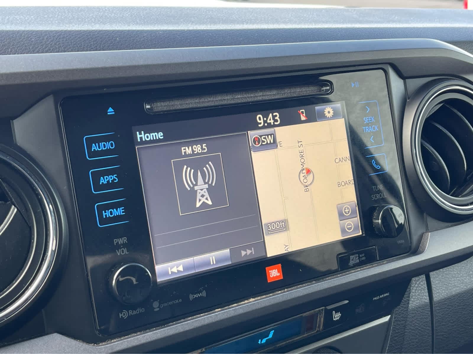 Thumbnail: 2019 Toyota Tacoma - 14