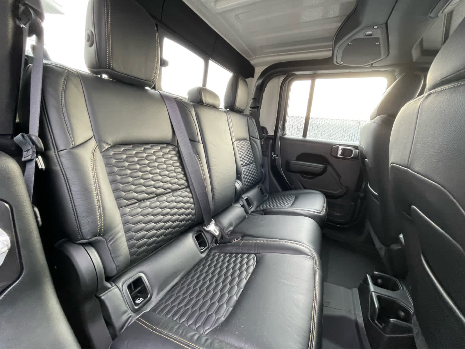 Thumbnail: 2025 Jeep Gladiator - 25