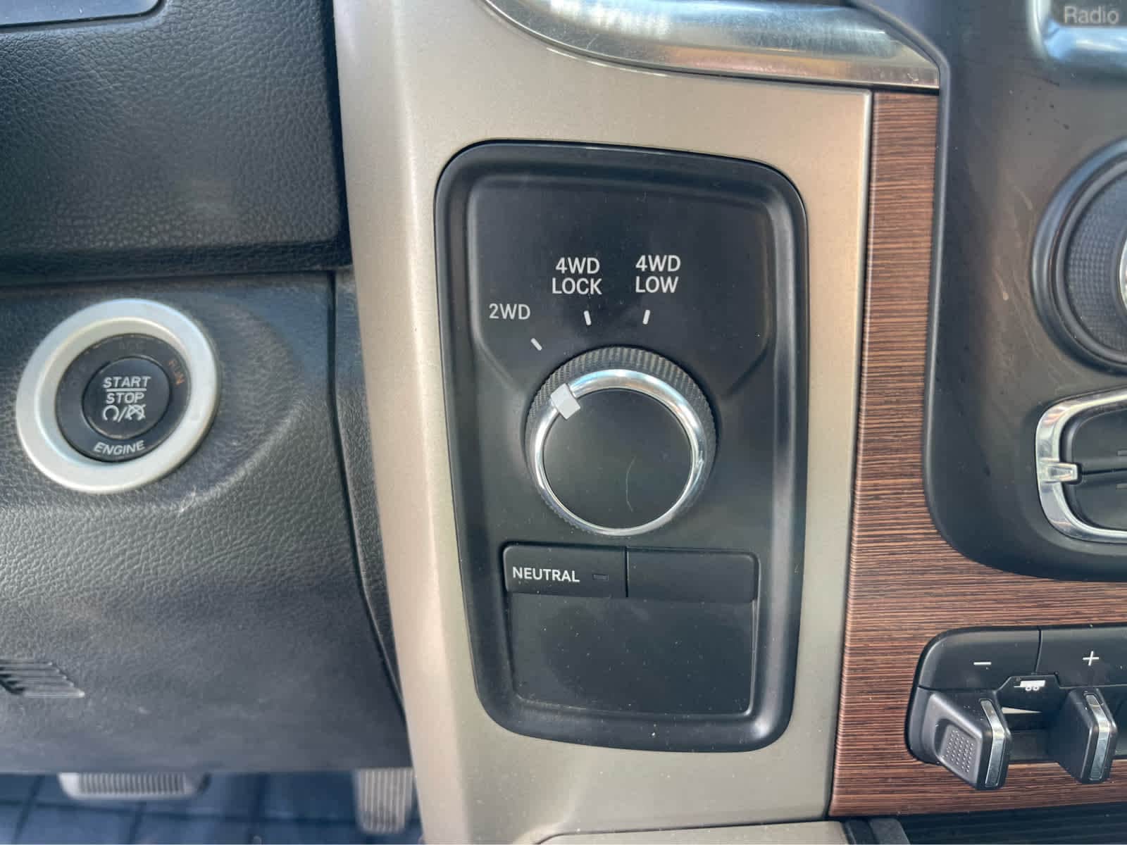 2013 RAM 3500 Laramie 16