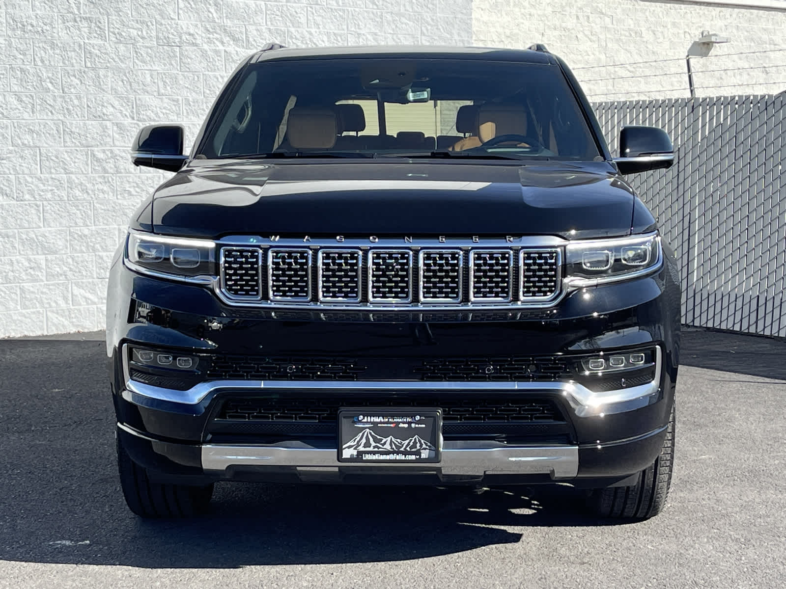 2023 Jeep Grand Wagoneer Series III 4