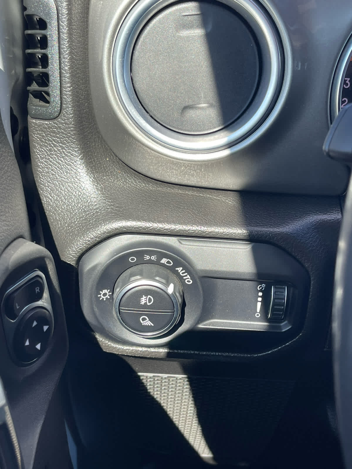 2023 Jeep Gladiator Overland - Photo 20
