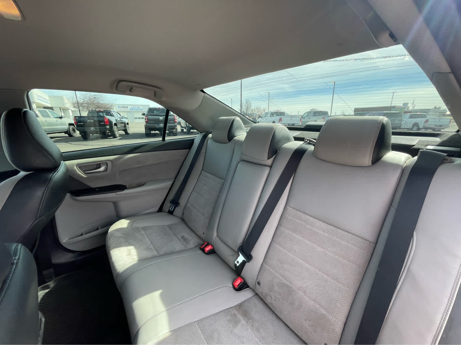 Thumbnail: 2017 Toyota Camry - 21