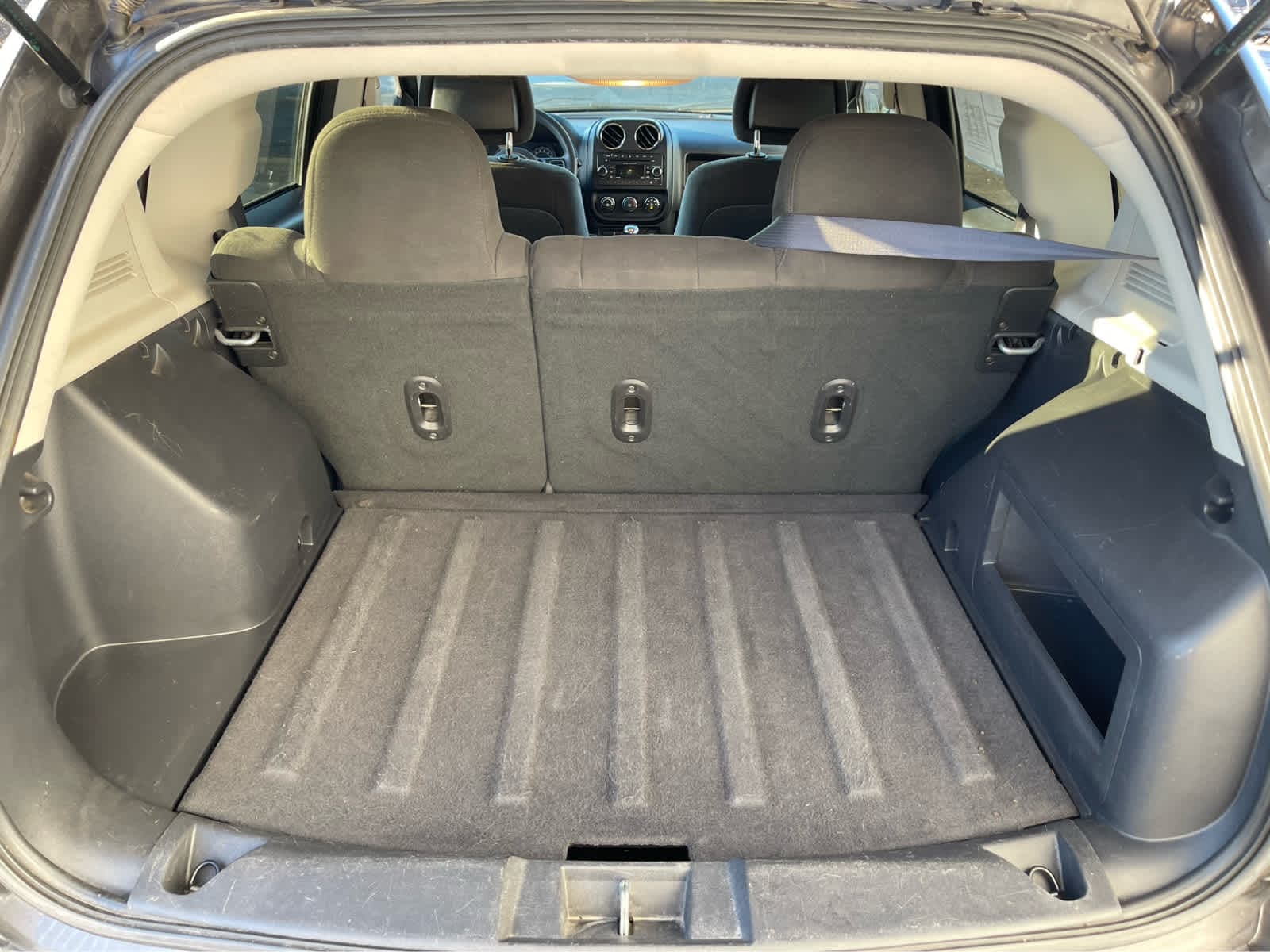 Thumbnail: 2016 Jeep Compass - 22