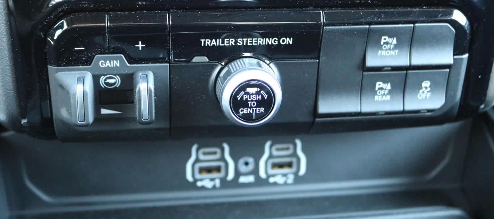 Thumbnail: 2026 RAM 1500 - 18