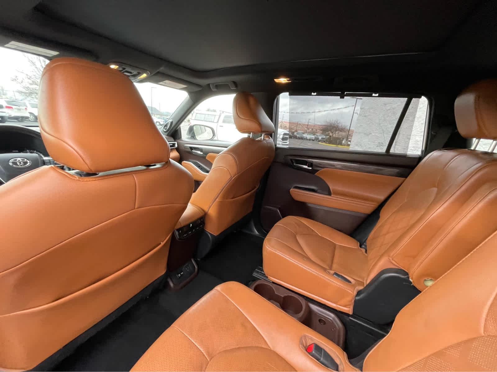 Thumbnail: 2021 Toyota Highlander - 24