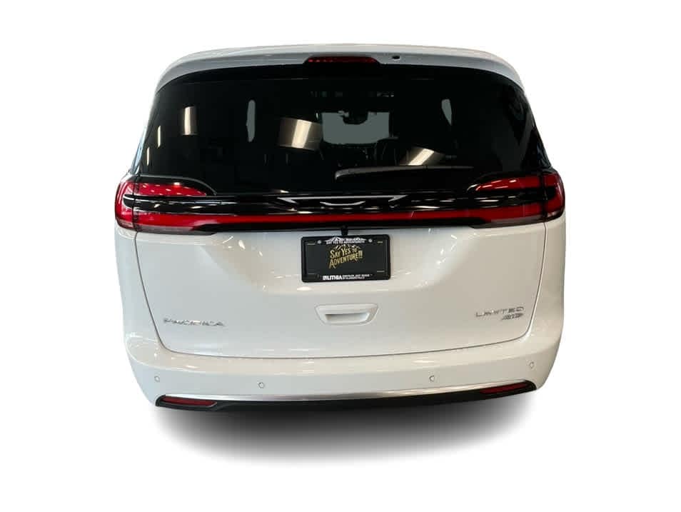 Thumbnail: 2027 Chrysler Pacifica - 5
