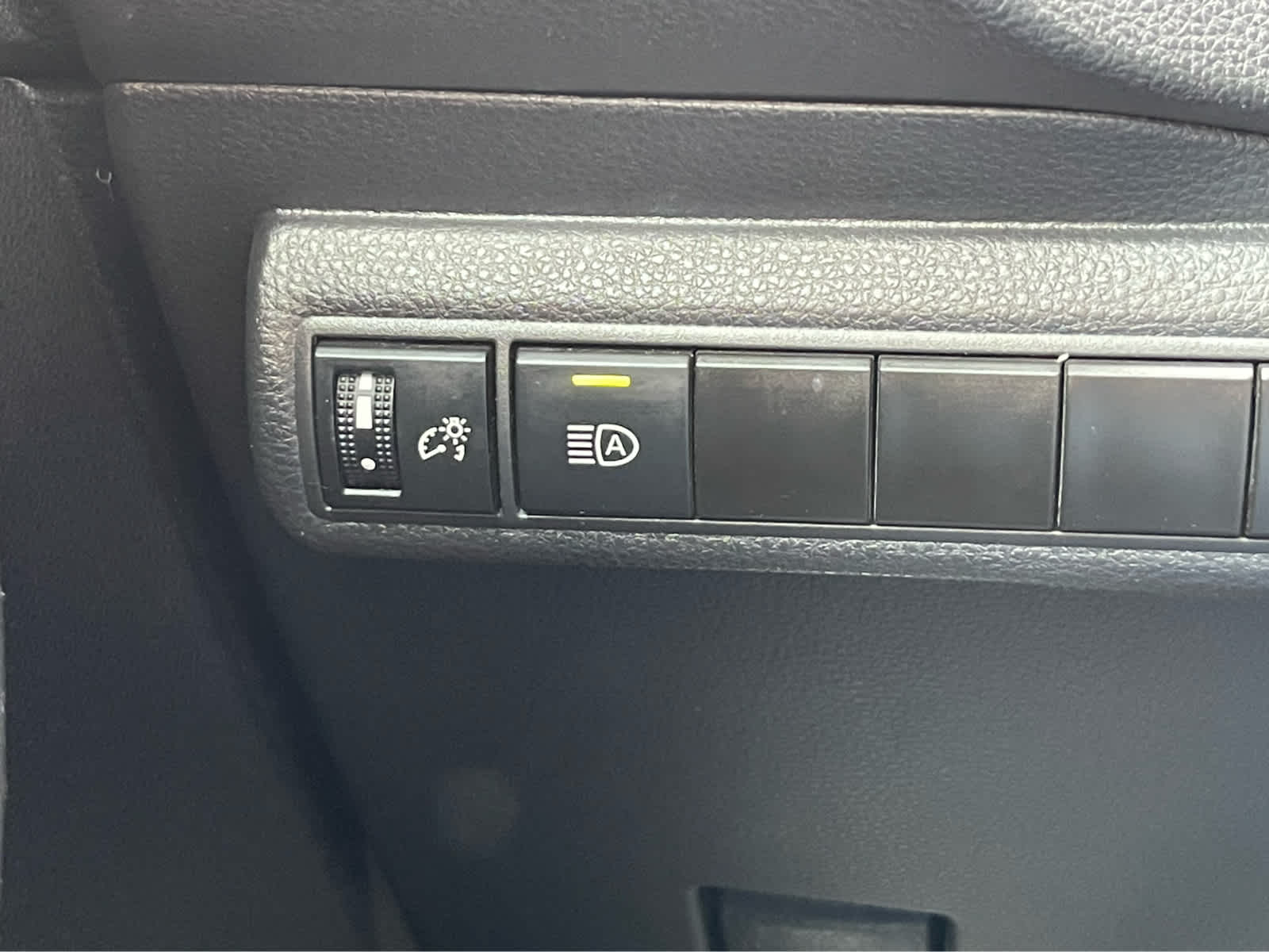 Thumbnail: 2023 Toyota Corolla - 17