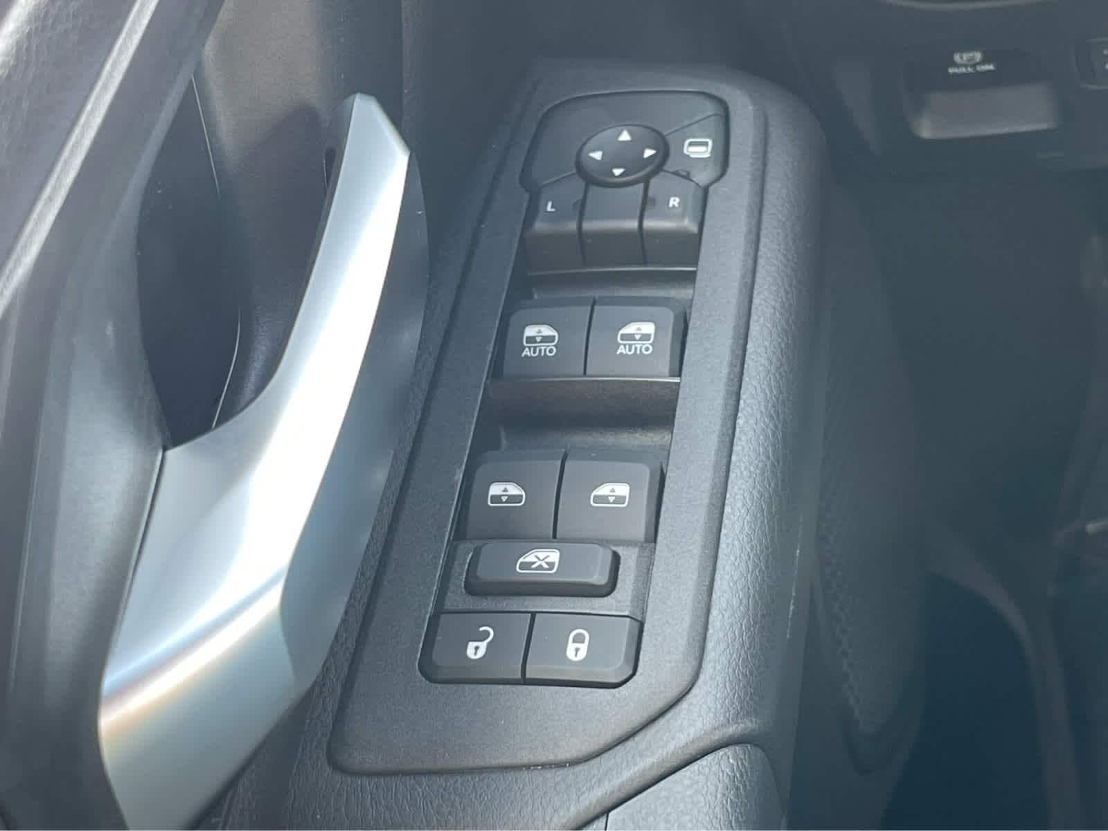 Thumbnail: 2026 RAM 1500 - 18