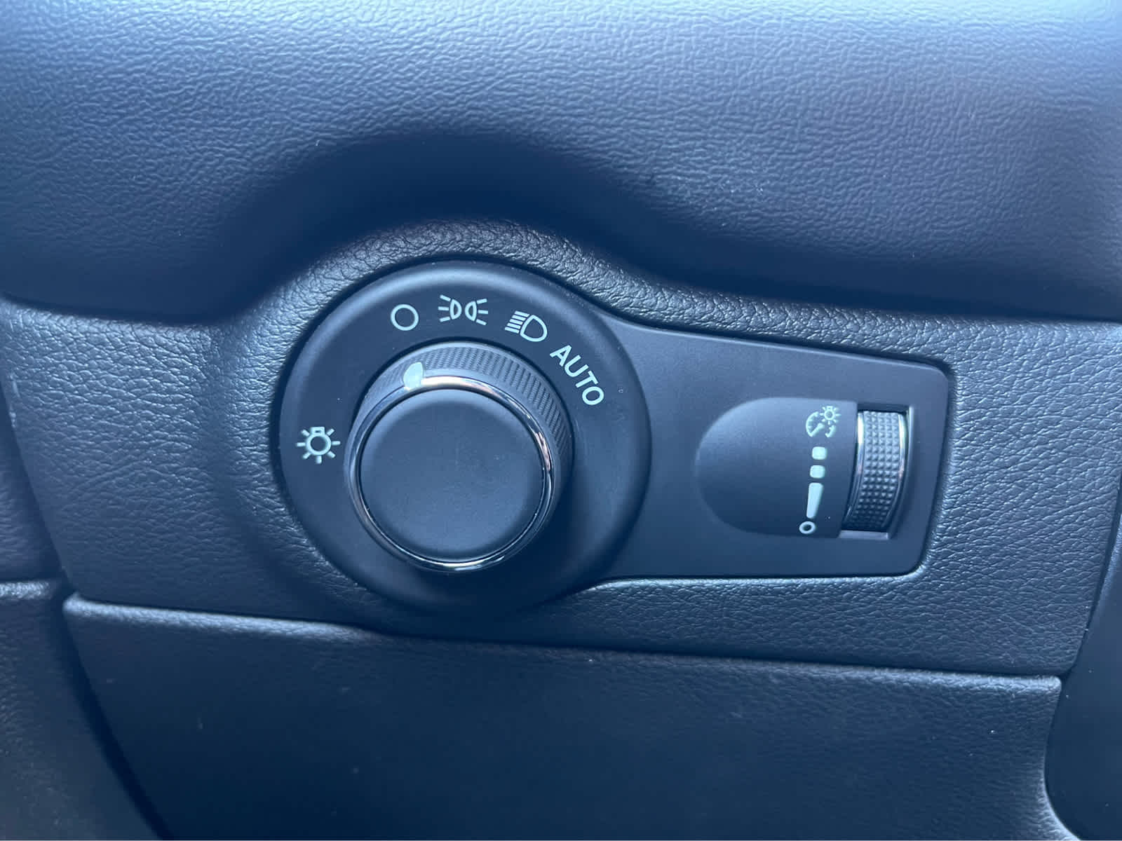 Thumbnail: 2025 Dodge Durango - 17