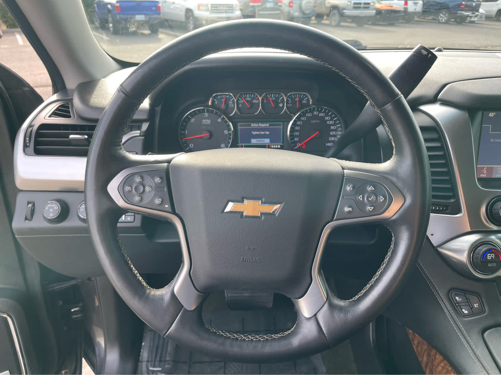 Thumbnail: 2015 Chevrolet Tahoe - 20