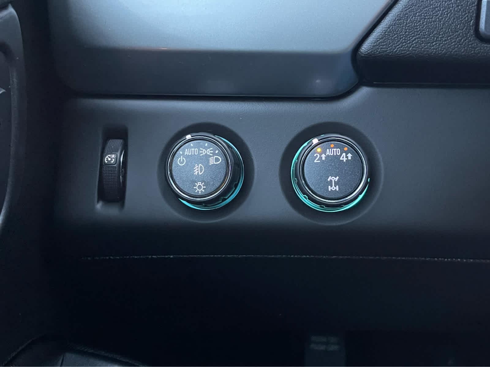 Thumbnail: 2019 Chevrolet Tahoe - 17