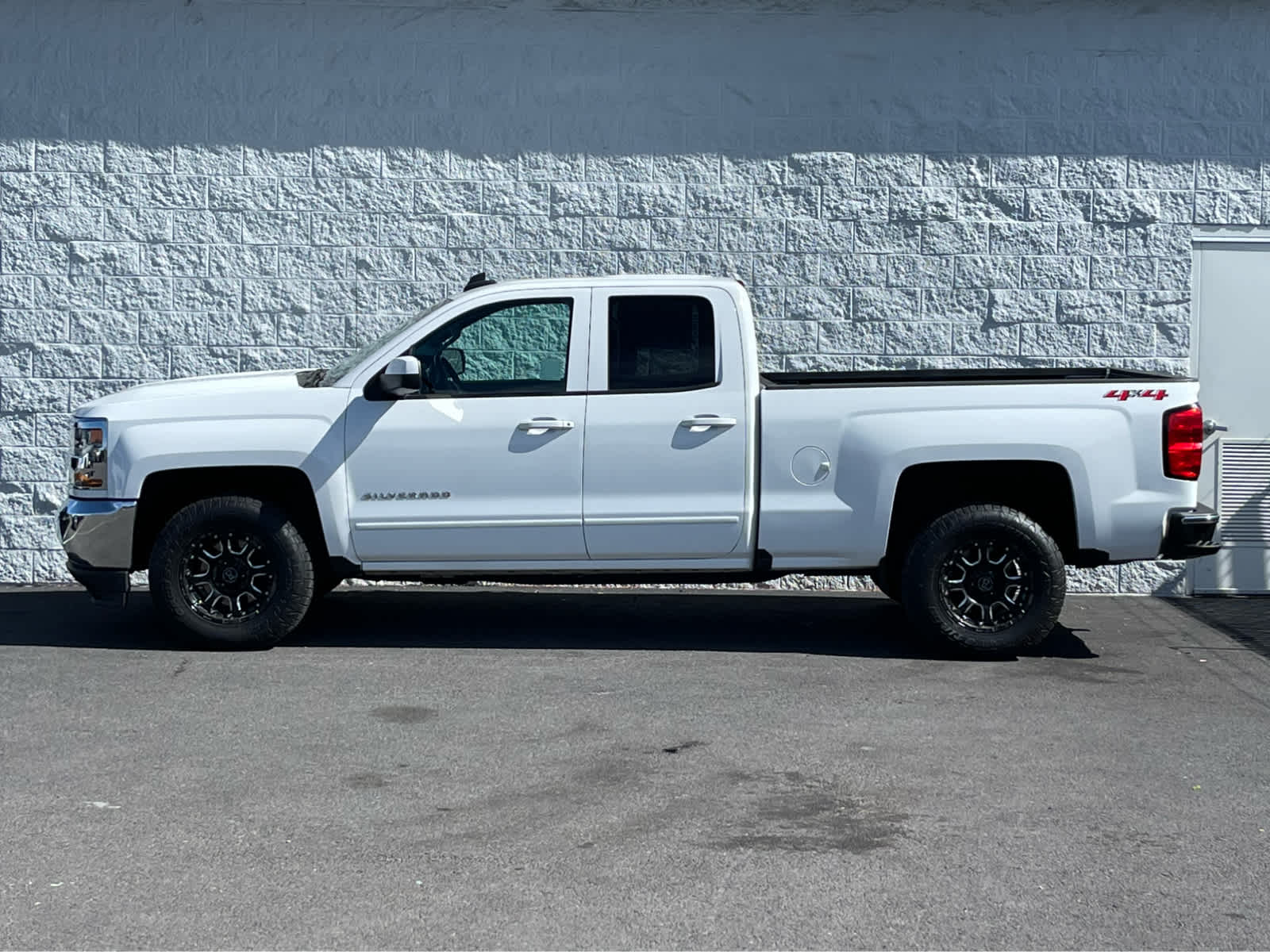 2019 Chevrolet Silverado 1500 LT 4