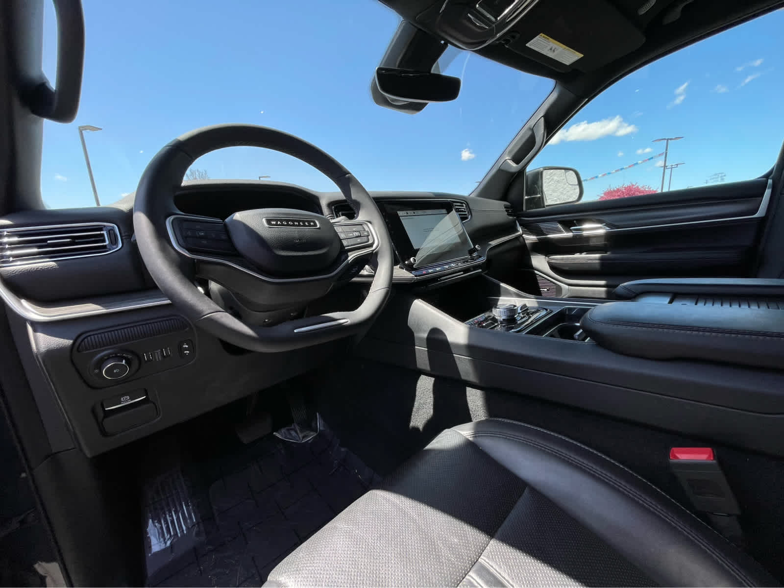 2023 Jeep Wagoneer Series III photo 2