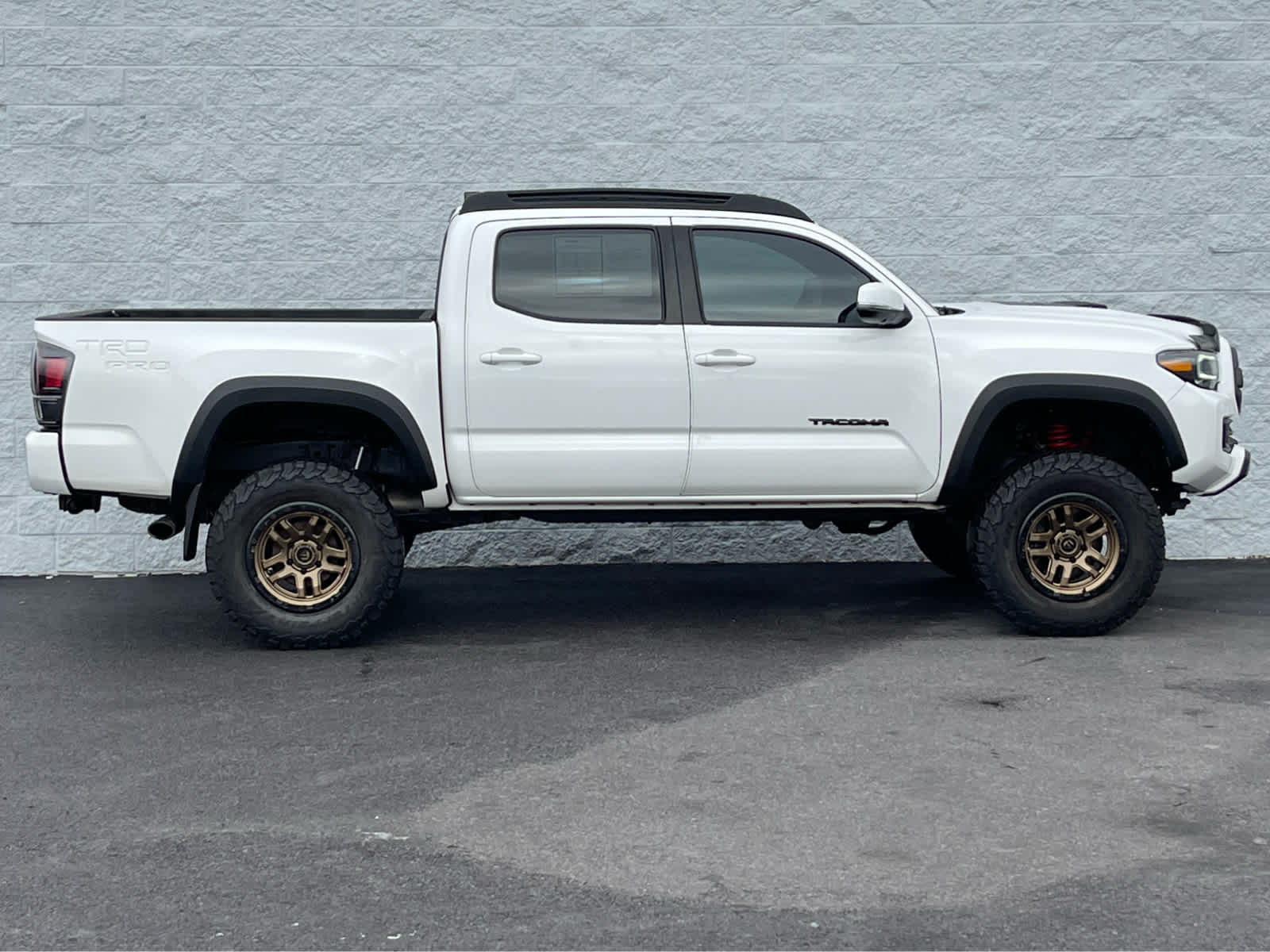 Thumbnail: 2022 Toyota Tacoma - 5