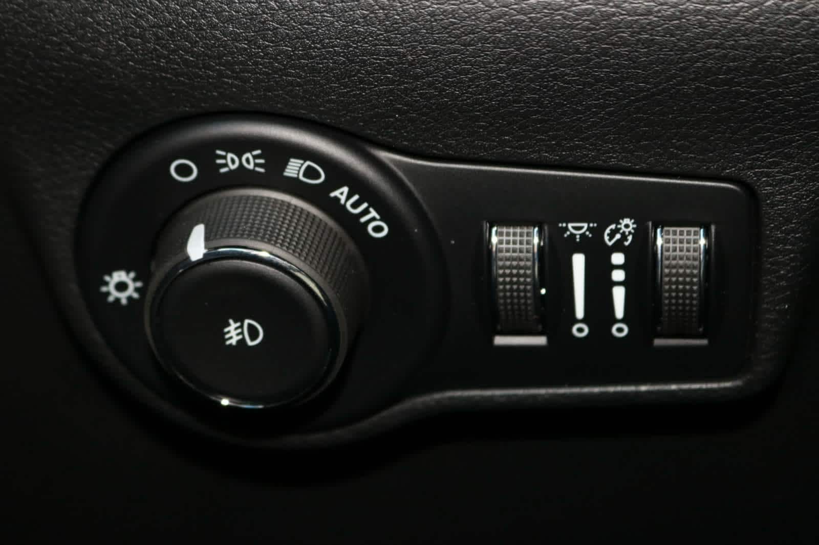Thumbnail: 2026 Jeep Compass - 22