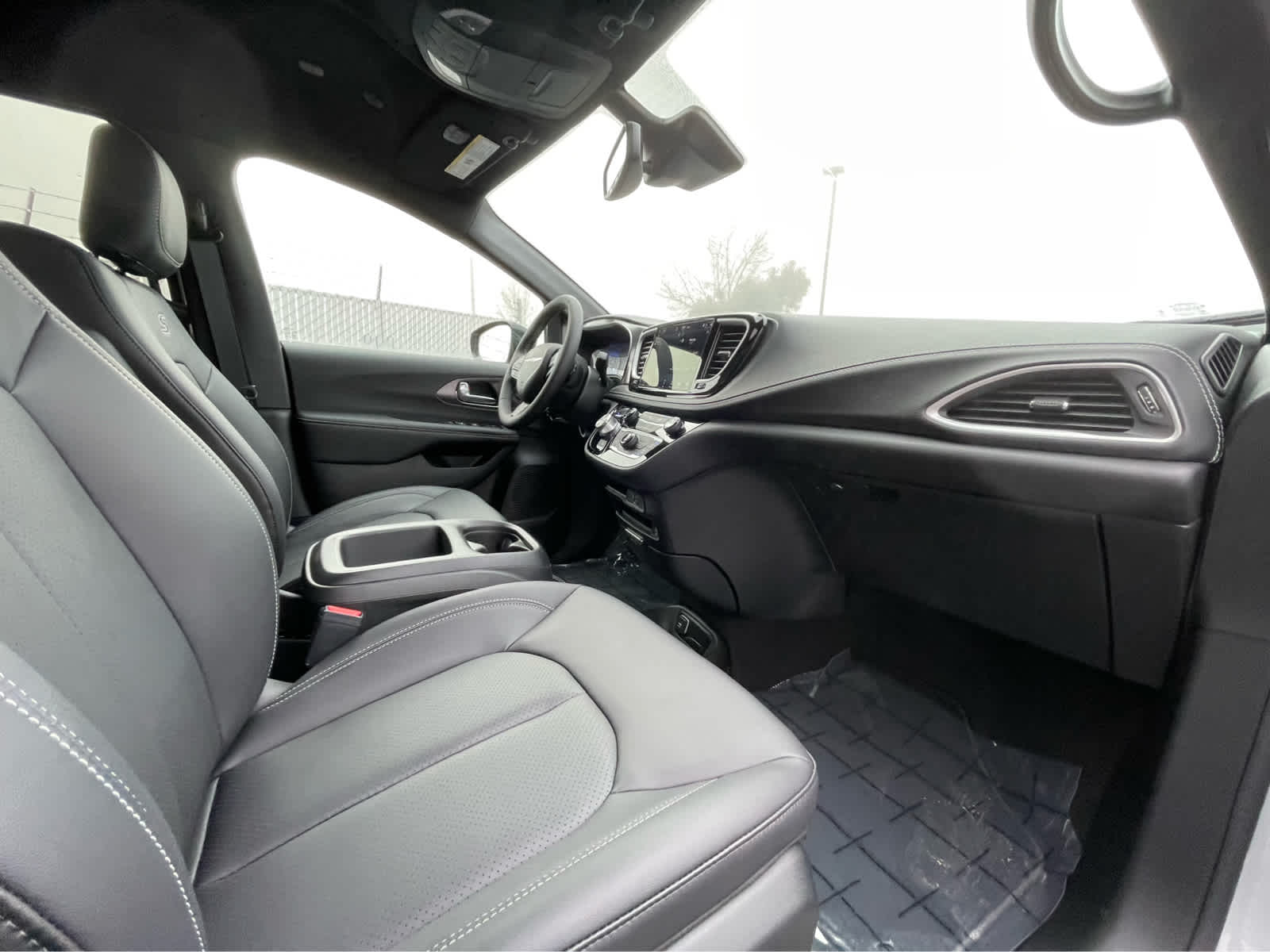 Thumbnail: 2026 Chrysler Pacifica - 28