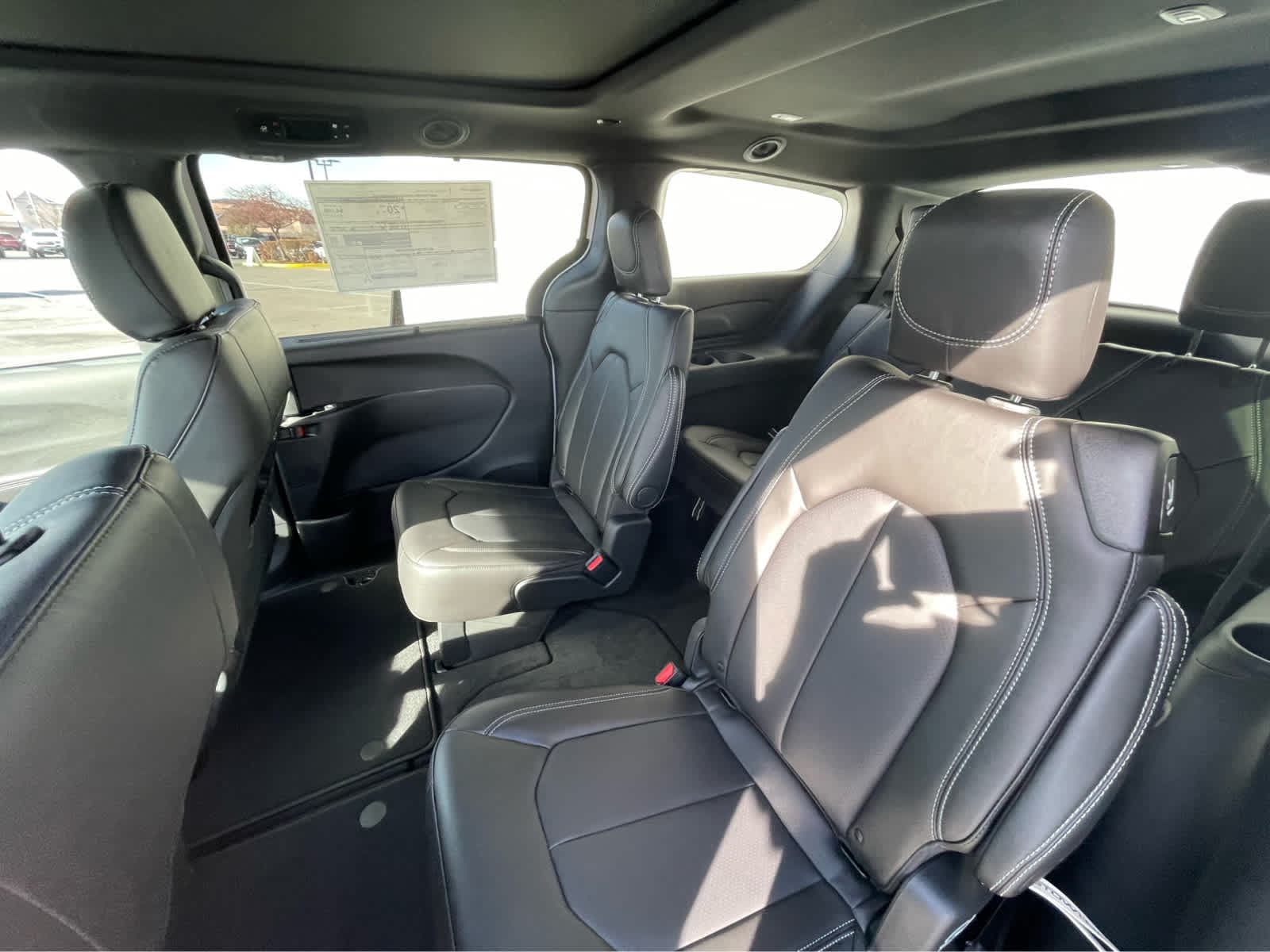 Thumbnail: 2026 Chrysler Pacifica - 24