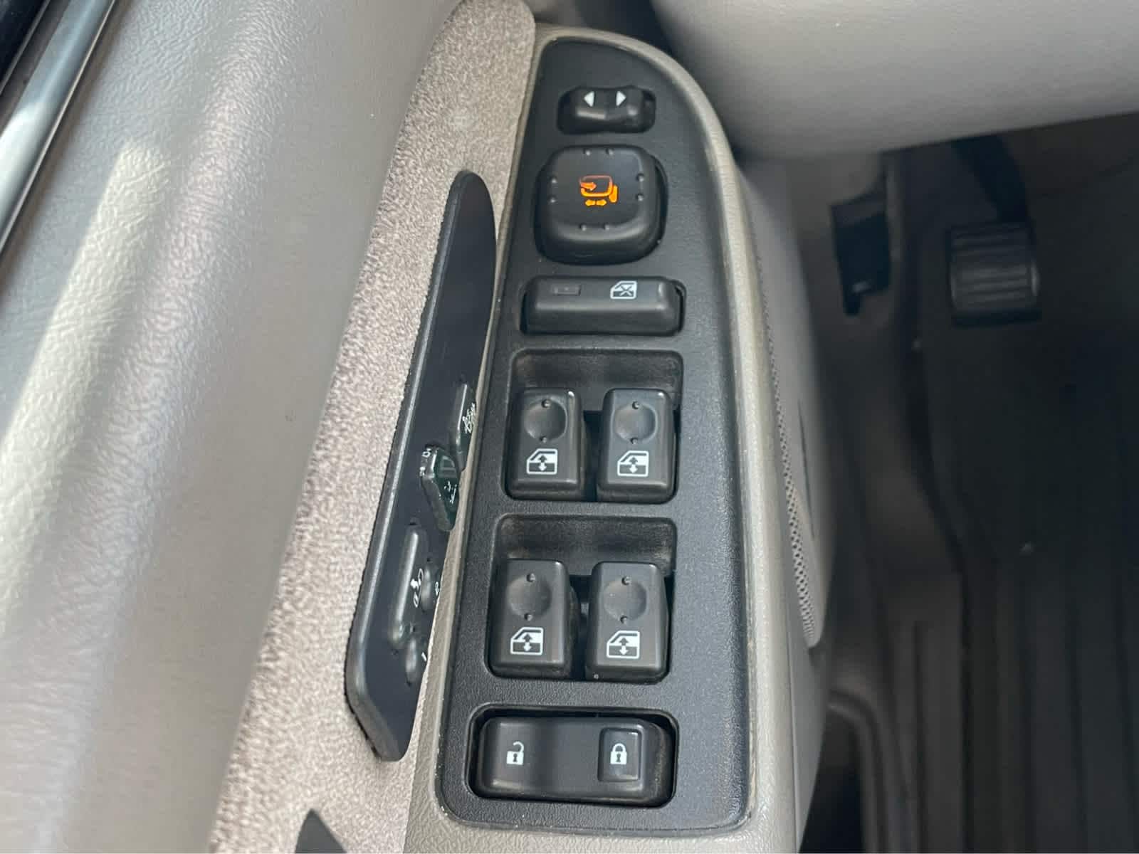 Thumbnail: 2003 Chevrolet Silverado 2500 - 20