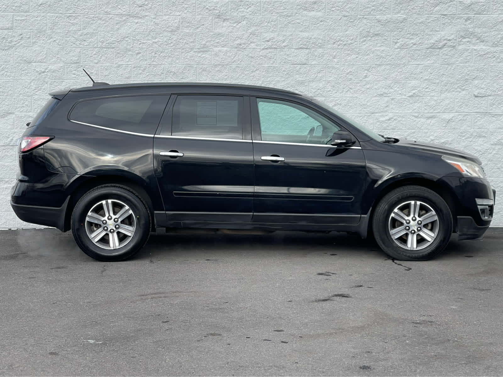 Thumbnail: 2017 Chevrolet Traverse - 5