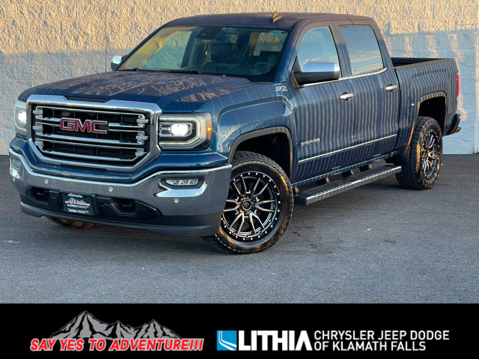 2017 GMC Sierra 1500 SLT's photo
