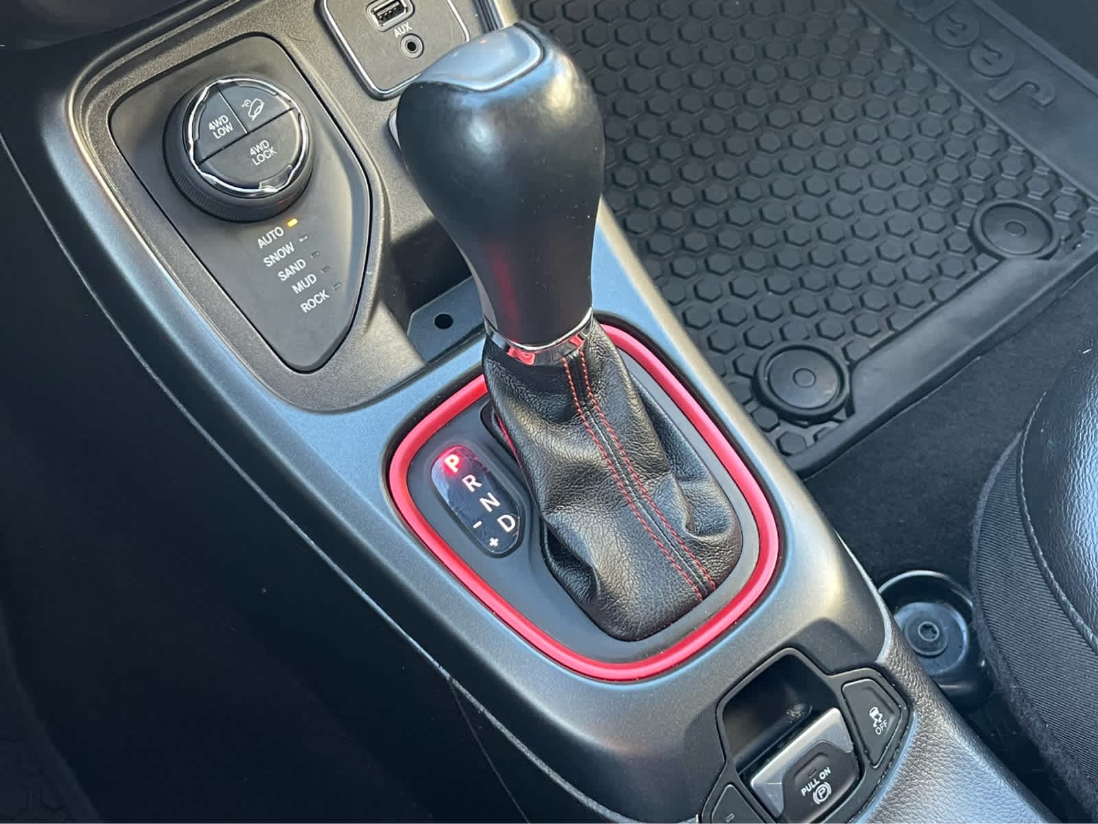 Thumbnail: 2020 Jeep Compass - 18