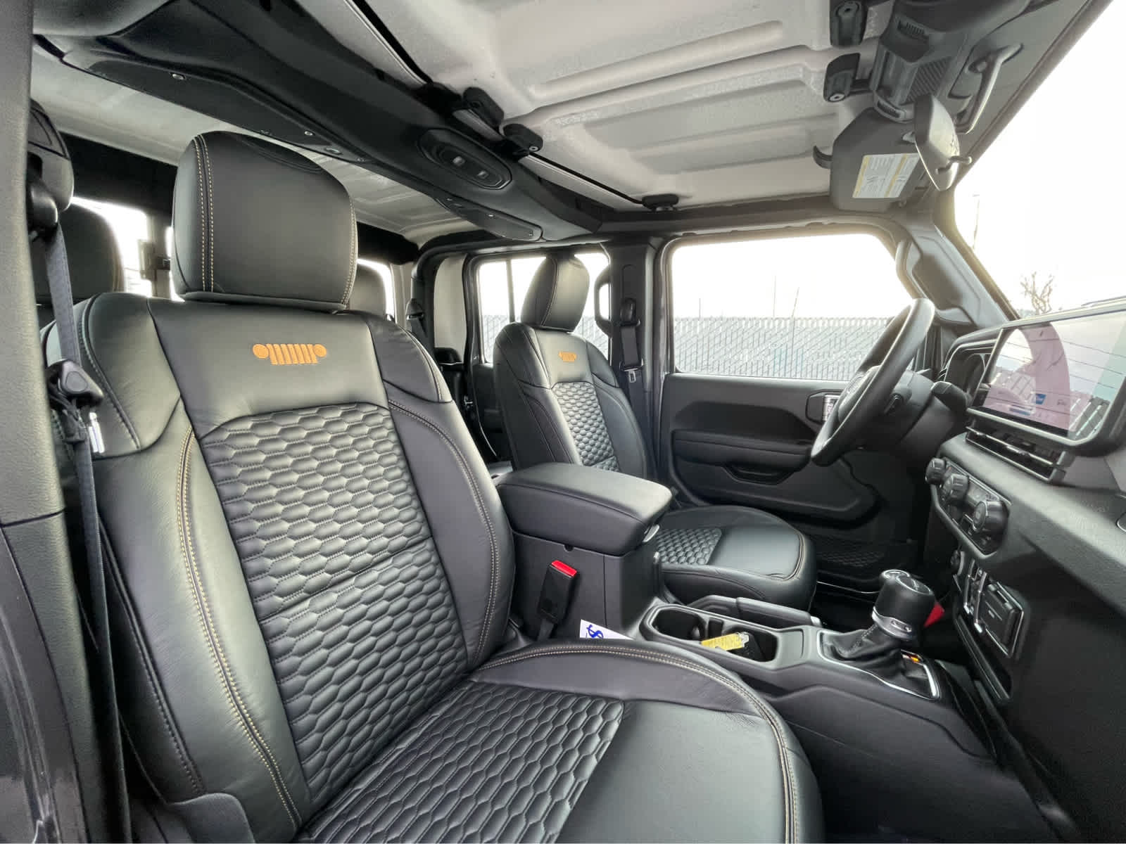 Thumbnail: 2025 Jeep Gladiator - 27