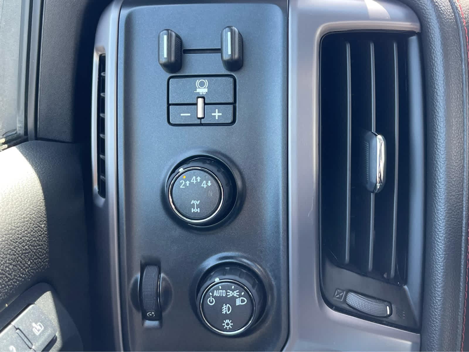 Thumbnail: 2019 GMC Sierra 3500 - 18
