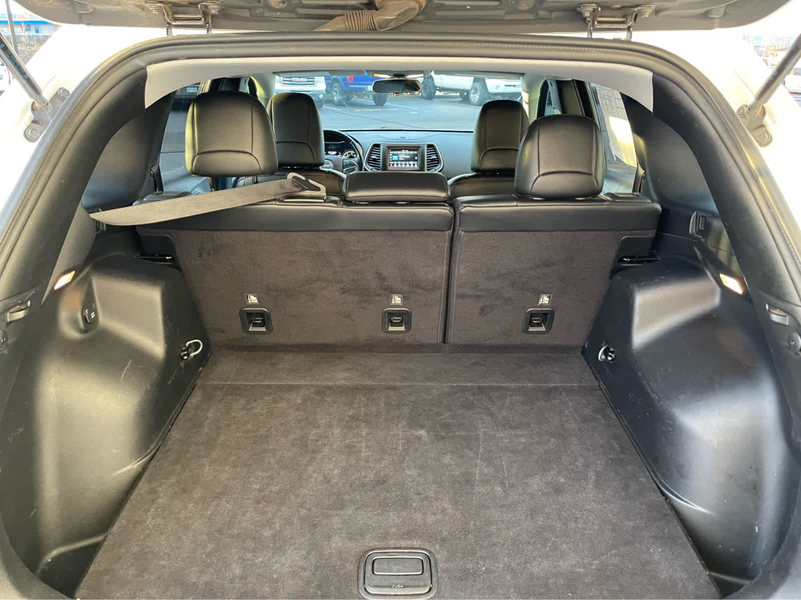 Thumbnail: 2019 Jeep Cherokee - 12