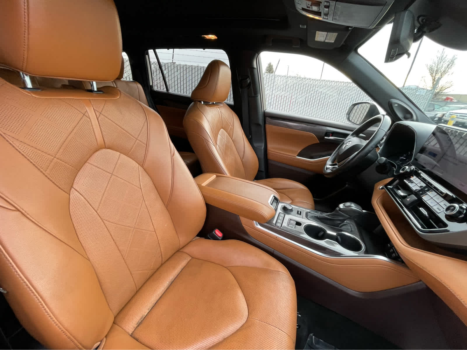 Thumbnail: 2021 Toyota Highlander - 28