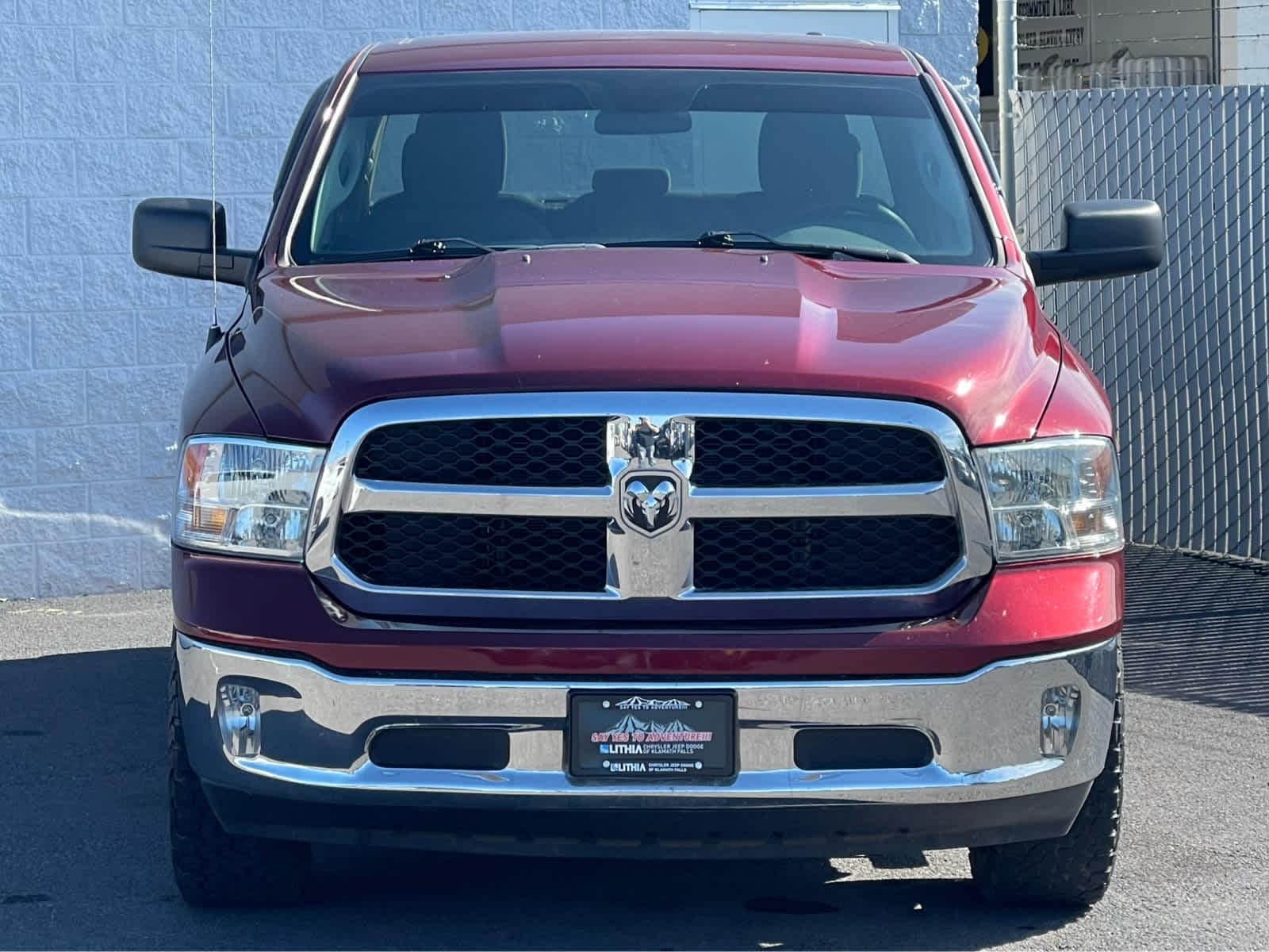 Thumbnail: 2019 RAM 1500 Classic - 3