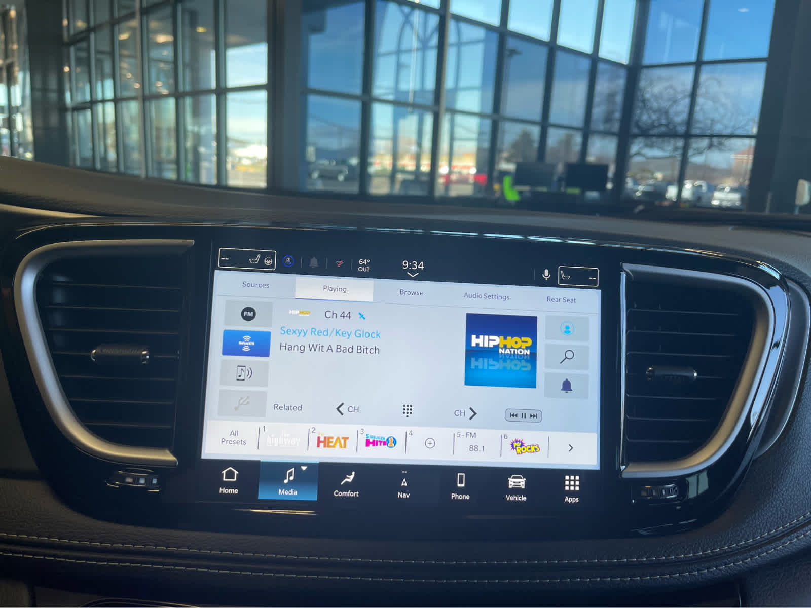 Thumbnail: 2026 Chrysler Pacifica - 15