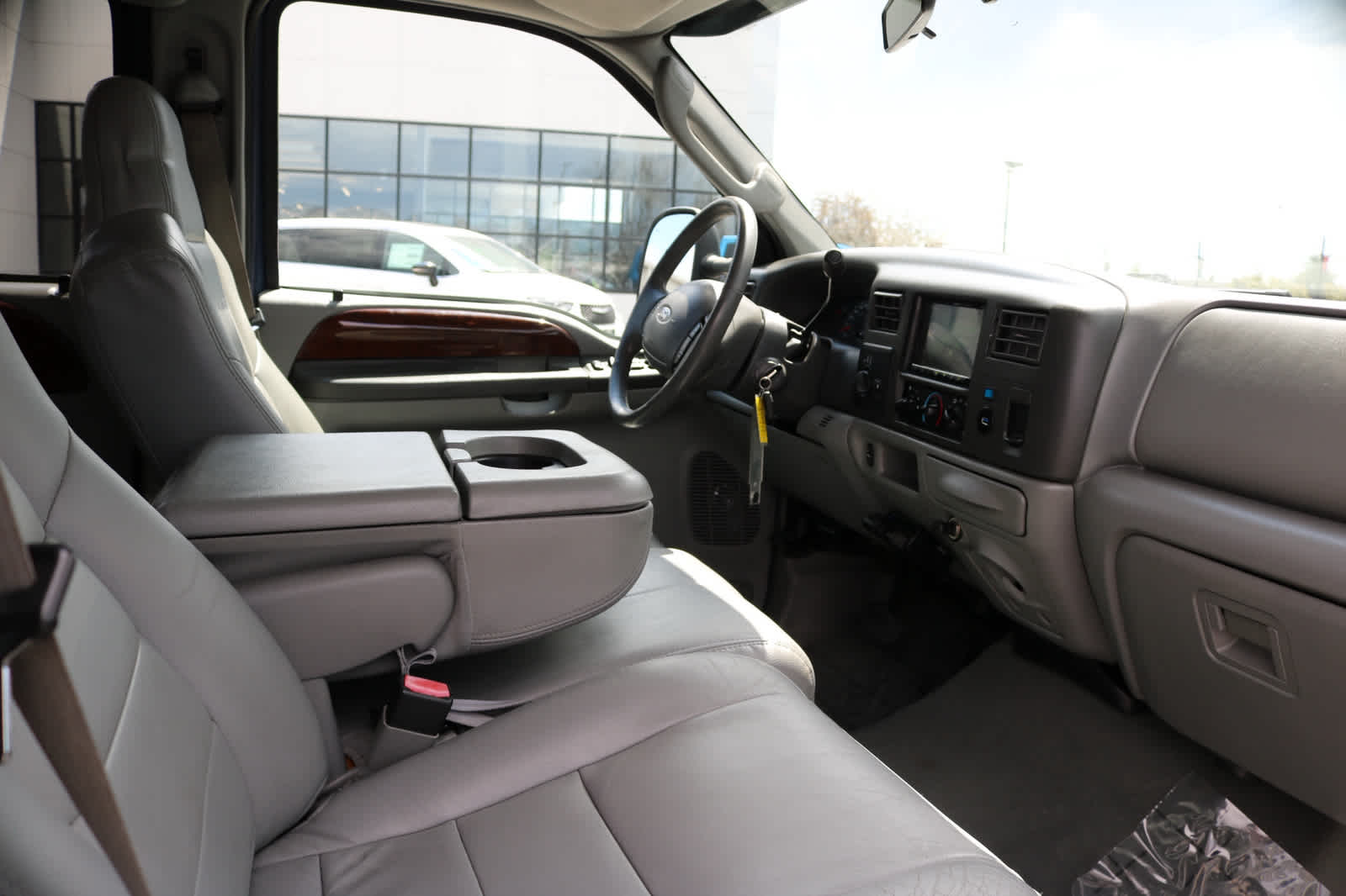 Thumbnail: 2004 Ford F-250 - 16