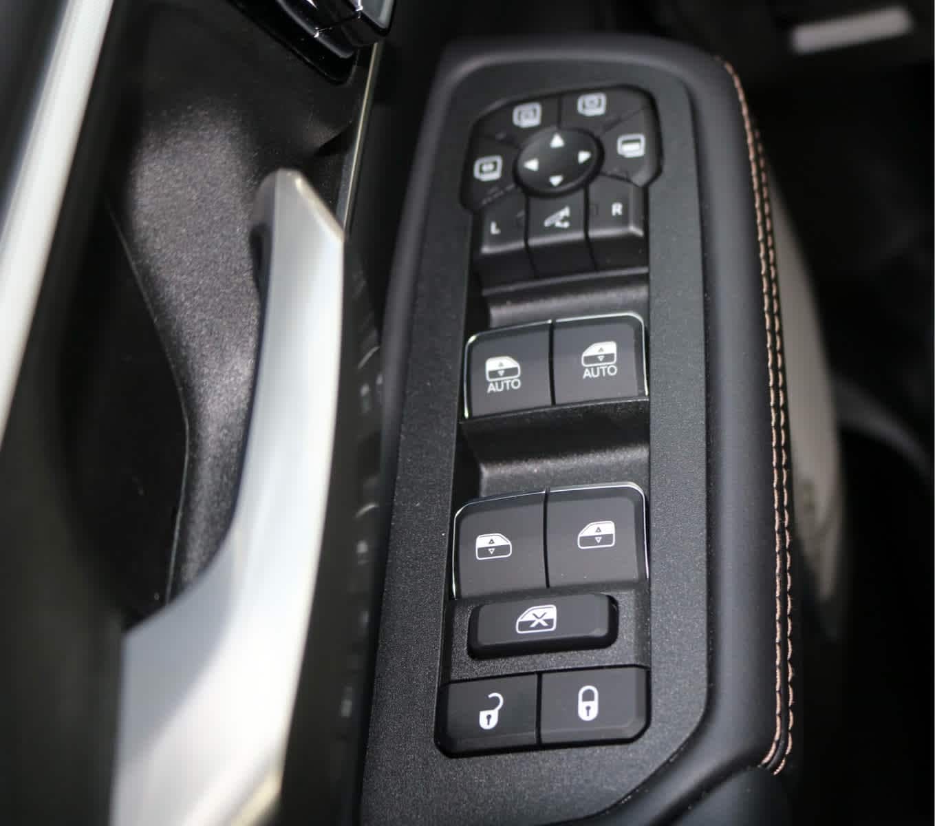 Thumbnail: 2026 RAM 1500 - 23