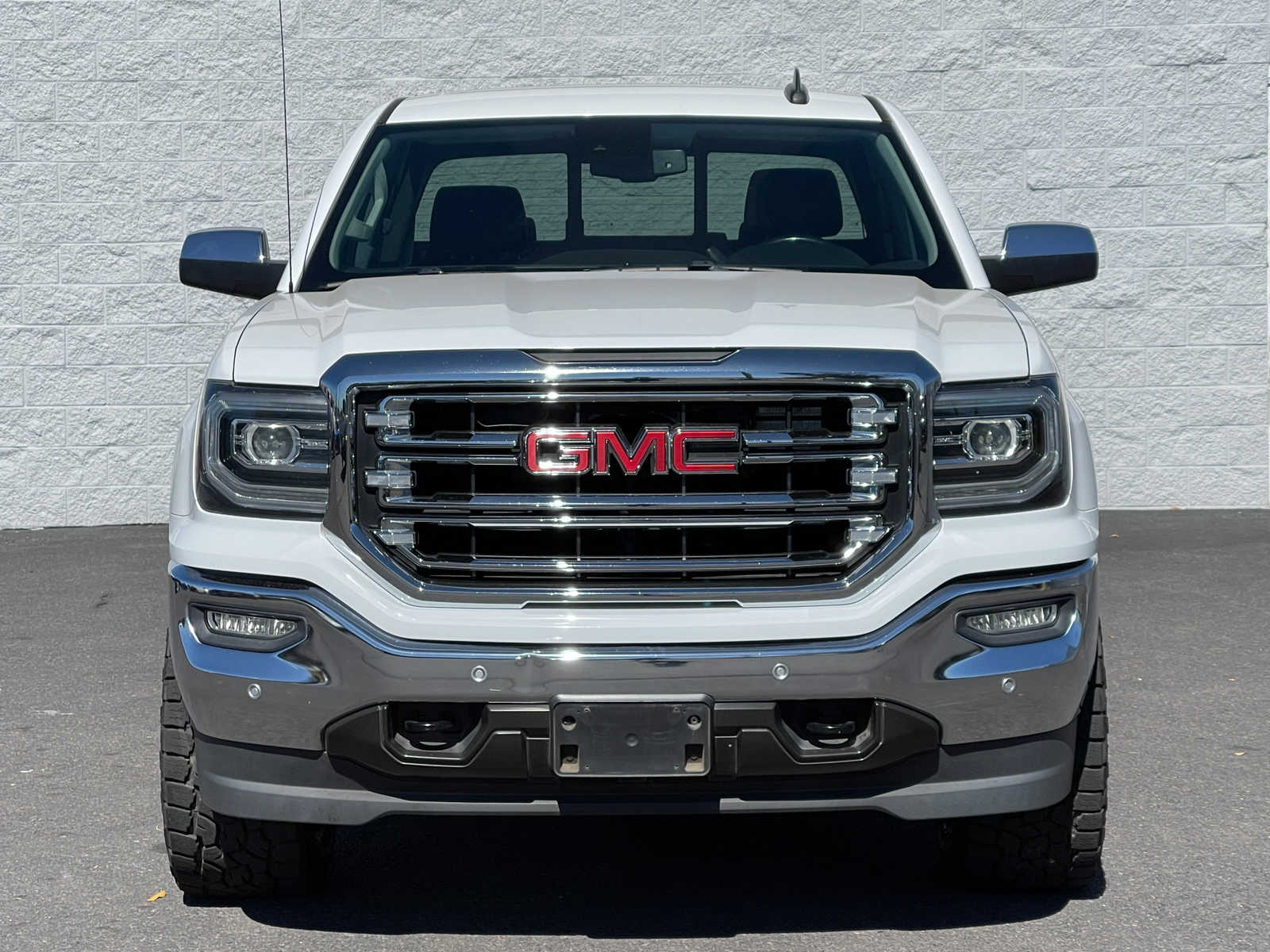 Used 2018 GMC Sierra 1500 SLT with VIN 3GTU2NEC9JG345231 for sale in Klamath Falls, OR