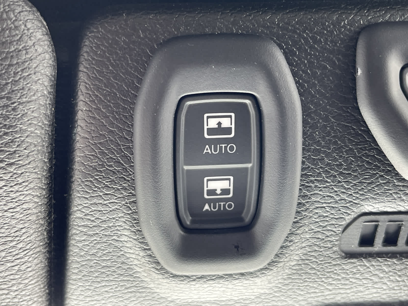 Thumbnail: 2019 Jeep Wrangler - 21