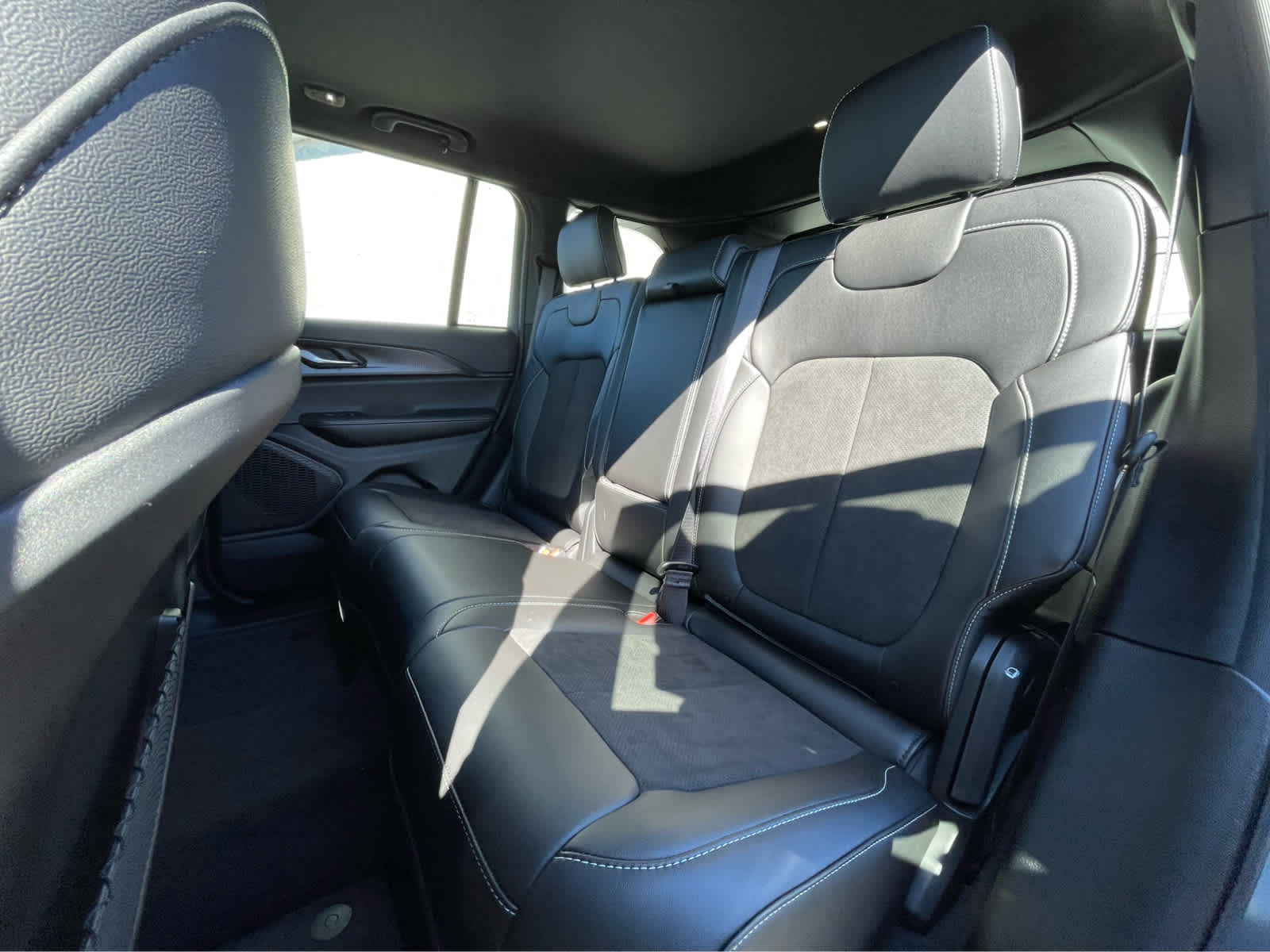 Thumbnail: 2025 Jeep Grand Cherokee - 20