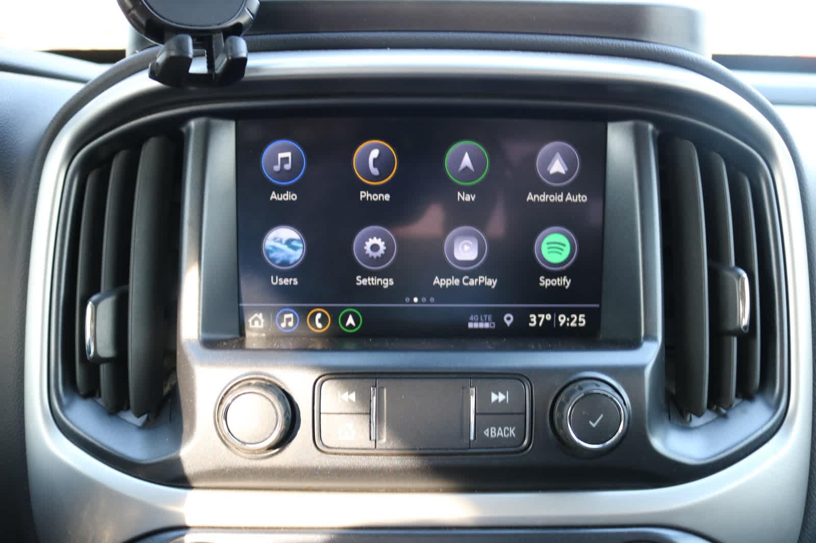 Thumbnail: 2019 Chevrolet Colorado - 16