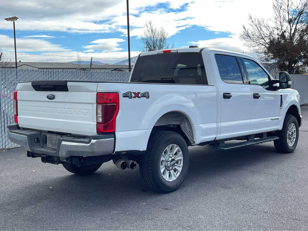 Used 2022 Ford F250 Truck Crew Cab Oxford White For Sale in Klamath