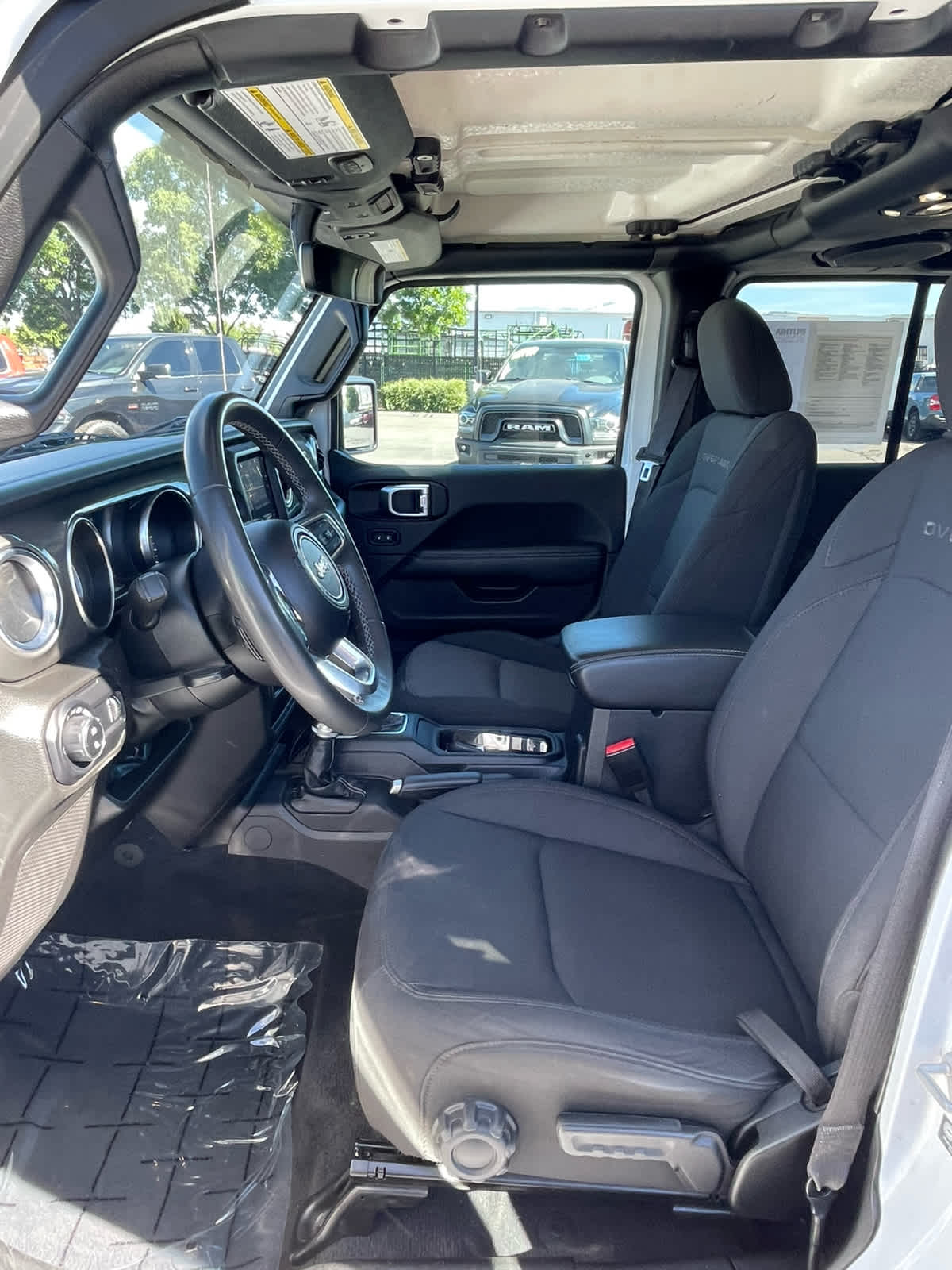 2023 Jeep Gladiator Overland - Photo 28